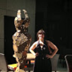 Meet your Posher, Thea